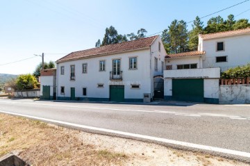 House 3 Bedrooms in Reguengo do Fetal