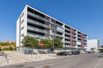 Apartamento 2 Quartos em Pontinha e Famões