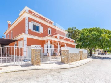 House 4 Bedrooms in Tavira (Santa Maria e Santiago)