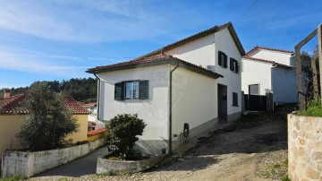 Maison 3 Chambres à Benespera