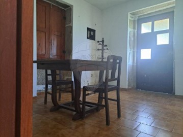 House 2 Bedrooms in Gandra e Taião