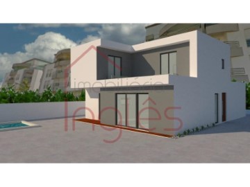 House 5 Bedrooms in Cidade de Santarém