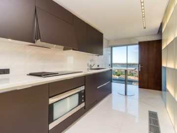 Apartamento 4 Quartos em Belém