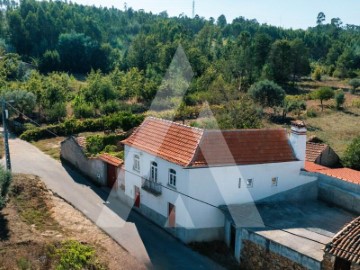 Maison 3 Chambres à Mouronho