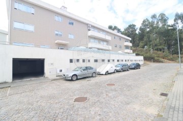 Apartamento 3 Quartos em Vila Meã