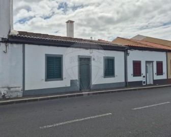 Moradia 2 Quartos em Ponta Delgada (São Sebastião)