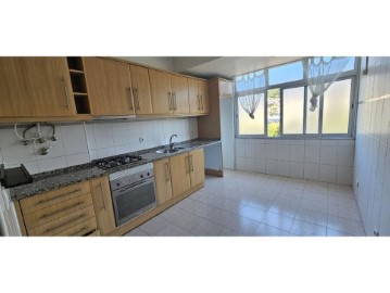 Apartment 2 Bedrooms in Odivelas