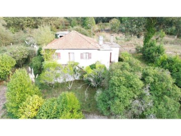 Maisons de campagne à St.Tirso, Couto (S.Cristina e S.Miguel) e Burgães