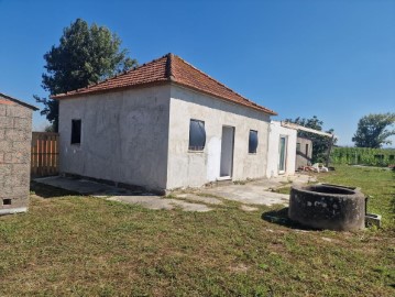 Maison 3 Chambres à Pardilhó