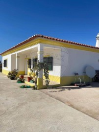 House 4 Bedrooms in Odeleite