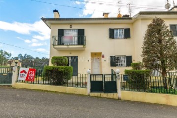 Maison 4 Chambres à Campos e Vila Meã