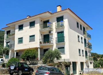 Apartment 4 Bedrooms in Alpedrinha