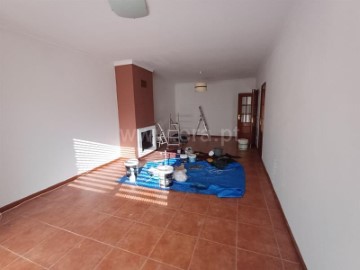 Apartment 3 Bedrooms in São Mamede de Infesta e Senhora da Hora