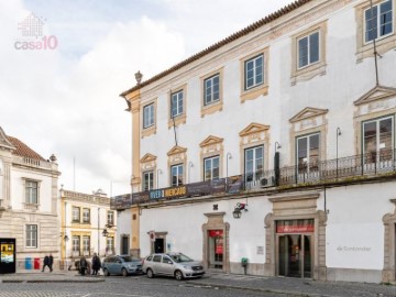 House 10 Bedrooms in Évora (São Mamede, Sé, São Pedro e Santo Antão)