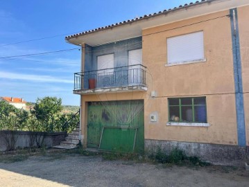 Maison 3 Chambres à Macedo de Cavaleiros