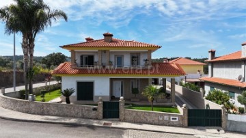 House 4 Bedrooms in Raiva, Pedorido e Paraíso