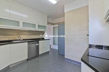 Apartment 3 Bedrooms in Matosinhos e Leça da Palmeira