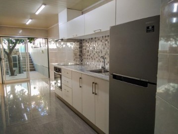 Apartment 3 Bedrooms in São João Baptista