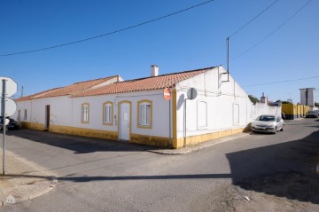 Maison 4 Chambres à Alvalade