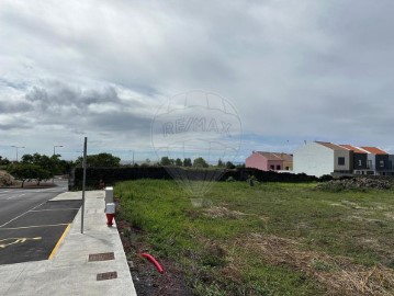 Terreno em Ponta Delgada (São Pedro)