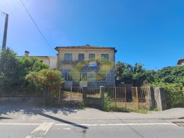 House 3 Bedrooms in Margaride, Várzea, Lagares, Varziela, Moure