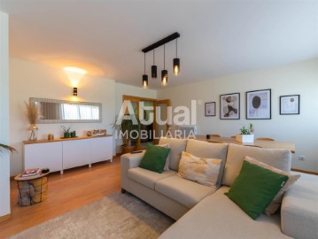 Apartment 4 Bedrooms in Lustosa e Barrosas (Santo Estêvão)