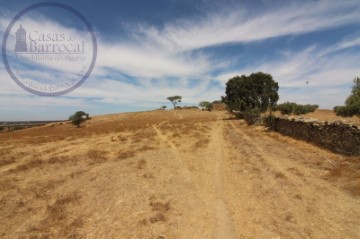 Land in Aldeia dos Fernandes