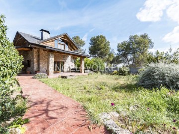 Casa o chalet 7 Habitaciones en Corbera de Llobregat