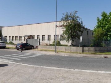 Industrial building / warehouse in Assa