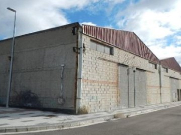 Bâtiment industriel / entrepôt à Urbanización Lago Azul