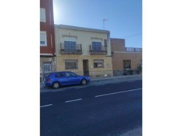 House 4 Bedrooms in Puente Don Pedro