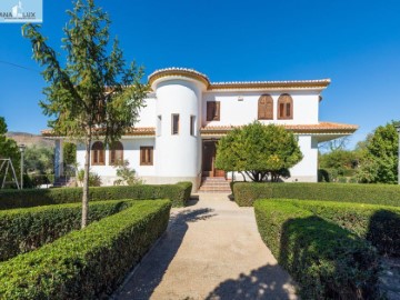 House 6 Bedrooms in Río de Baza