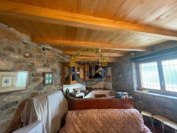 House 5 Bedrooms in Lago de Carucedo