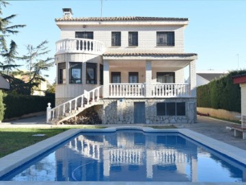 House 6 Bedrooms in Masia Pavias