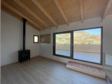 House 4 Bedrooms in Confrides