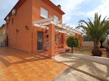 House 4 Bedrooms in Masdavall