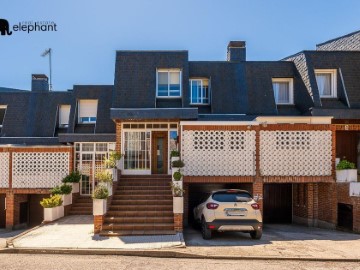 Casa o chalet 5 Habitaciones en Hoyo de Manzanares