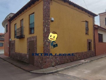 House 3 Bedrooms in Calzada de Valdunciel