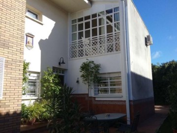 Casa o chalet 6 Habitaciones en Avenida Elvas