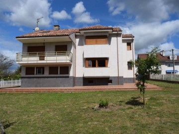 Maisons de campagne 4 Chambres à Nava