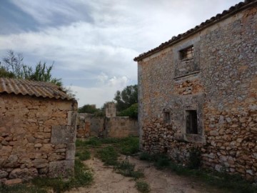 House 6 Bedrooms in Algaida
