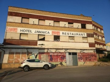 Edificio en Butsènit