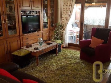 House 3 Bedrooms in Sobarzo