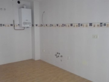 Apartment 4 Bedrooms in Cacabelos