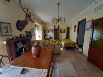 House 2 Bedrooms in Almagro