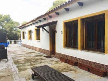 House 7 Bedrooms in Valldemar