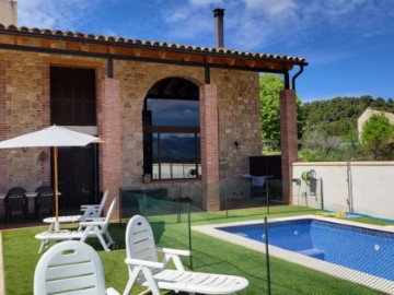 House 4 Bedrooms in Les Ordres