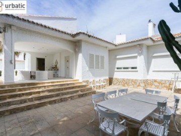 House 7 Bedrooms in Playa de Gandia