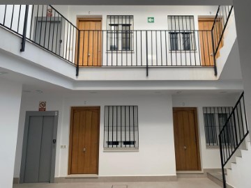 Piso 3 Habitaciones en Estación de Ferrocarril