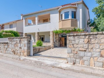 Maison 4 Chambres à Sierra Lagos